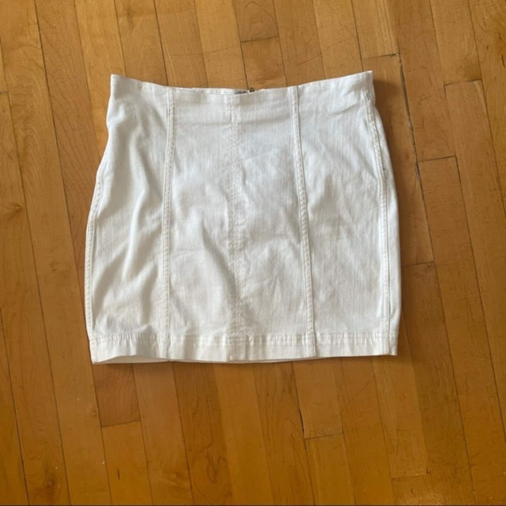 FREE PEOPLE WHITE SKIRT SZ 4/6